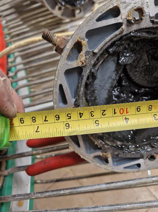 Repairing a part of a industrial machine